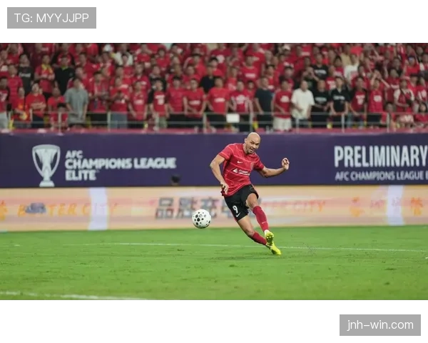 官员被罚离场？解读足球规则中对教练及替补席人员的判罚逻辑