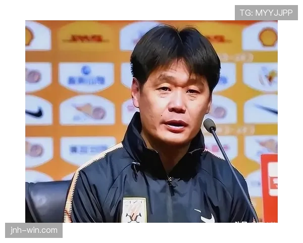 董志豪中午点了两个人份龙虾，下午又开始踢球了？这生活太奢侈了吧！