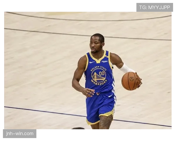 库明加持球强攻提升终结效率，角色转变主导勇士进攻