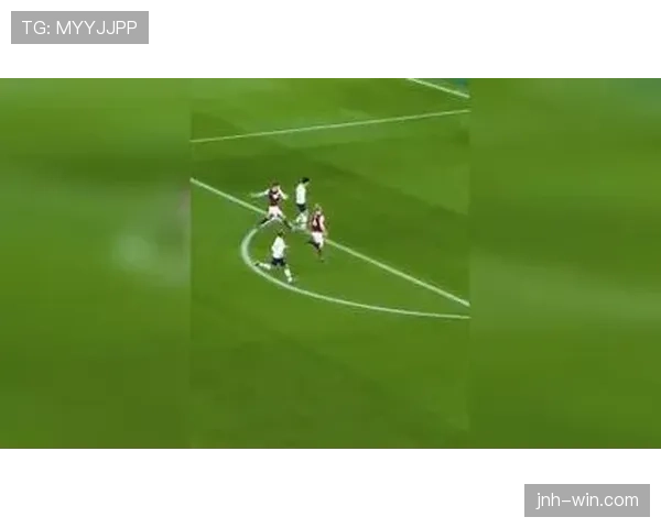 主导出球撕开防线，克罗斯本赛季直塞频率胜过赛季初